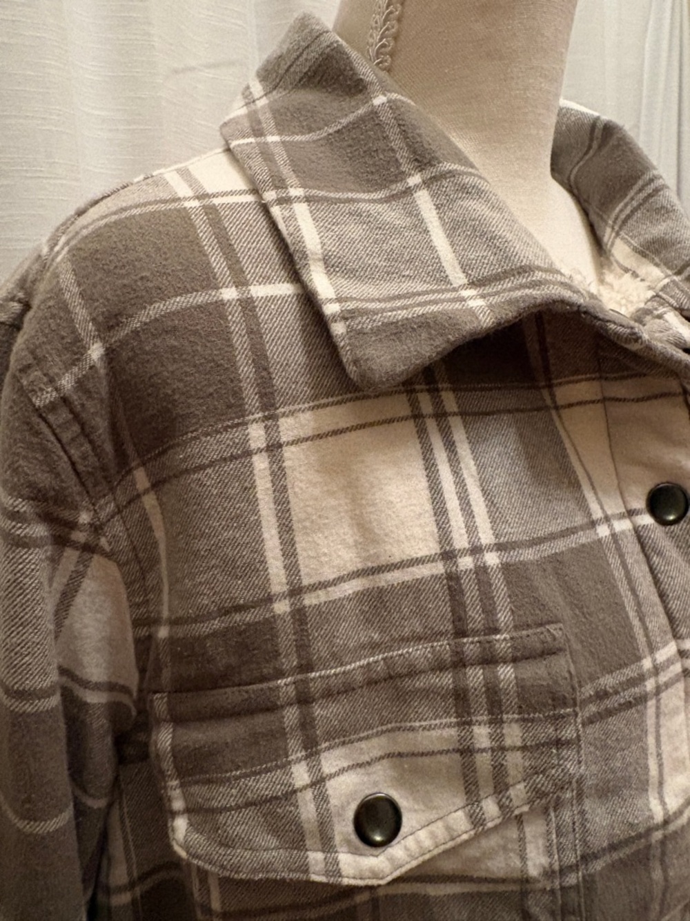 Lucky Brand Army/Olive Green & Cream Plaid Utility Shacket - Picture 4 of 14